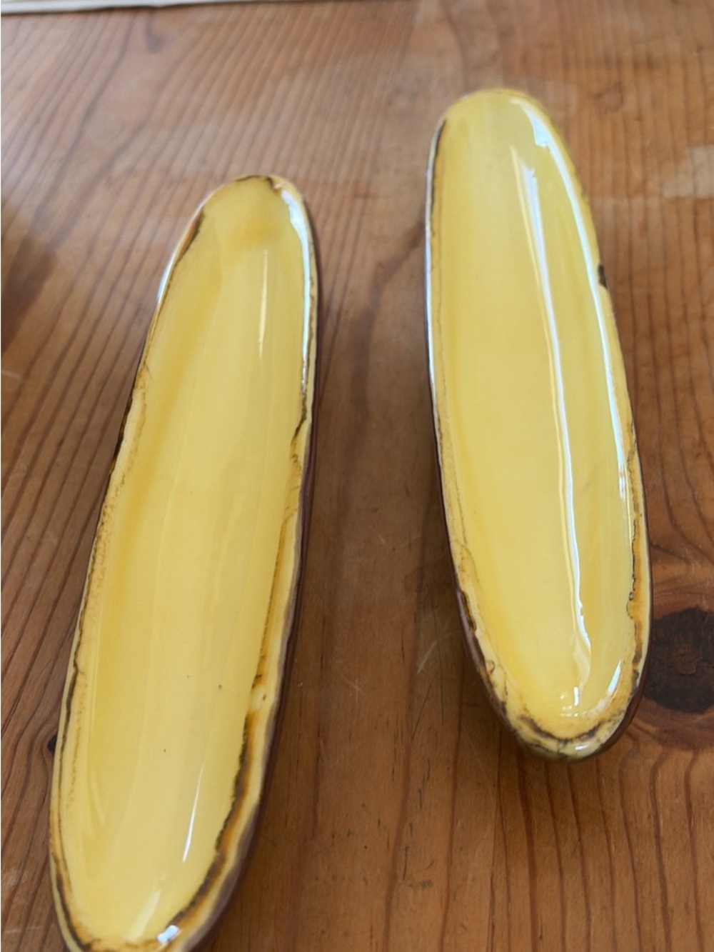 VINTAGE pair Italian yellow ceramic olive dishes - Picture 2 of 4